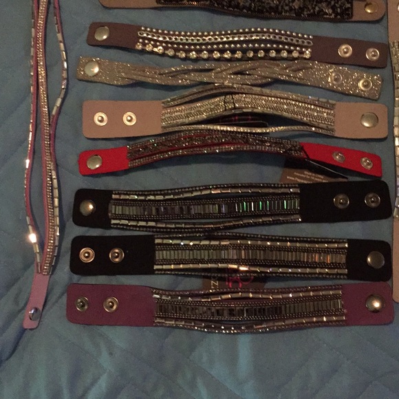 Jewelry - Picture 2 of 3